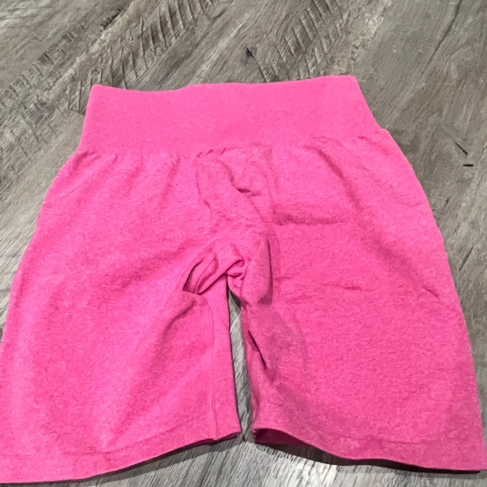 NVGTN SCRUNCH SHORTS